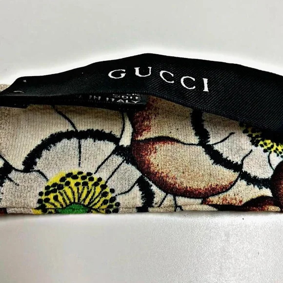 Authentic Gucci Tom Ford Flora Silk Long Beaded Hinge Scarf - Picture 4 of 4